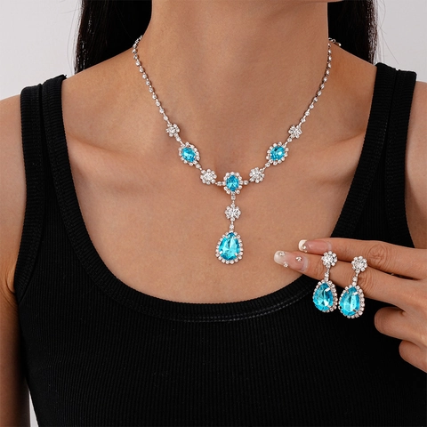Set Collana E Orecchini Con Pendente A Goccia D'acqua Blu Chiaro Vintage Con Perno In Argento Lega Strass Donna