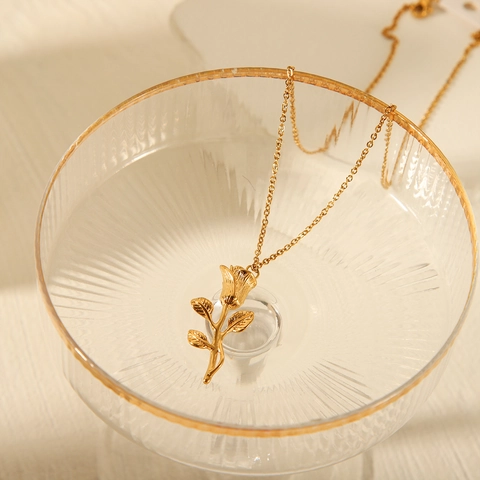 Collar Con Colgante De Flor De Rosa De Acero Inoxidable Elegante Joyería De Dije Floral Para Mujer Estilo Ins Tono Dorado