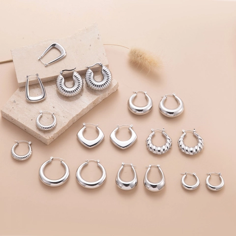 Orecchini a Cerchio Minimalisti in Acciaio al Titanio da Donna Lusso Leggero Geometrici Cavi Argento Lucido Orecchini Gioielli