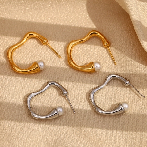 Orecchini A Cerchio Con Perla Artificial Acciaio Inossidabile Linea Irregolare Placcato Oro 18K Gioielli Minimalisti Da Donna