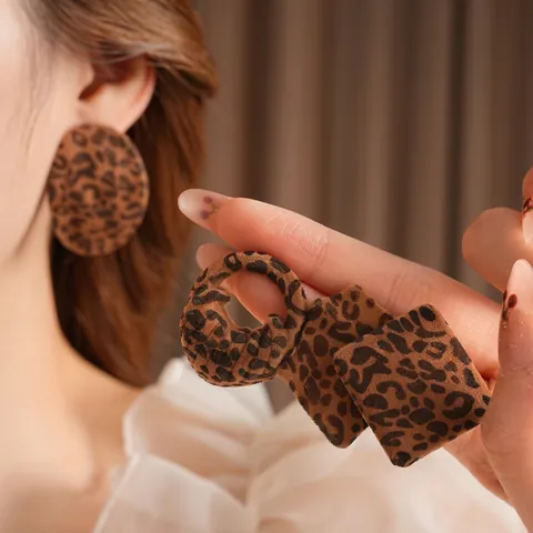 Pendientes Geométricos Con Estampado De Leopardo Tela Flocada Retro Estilo Maillard Joyería Para Mujer Con Poste De Plata