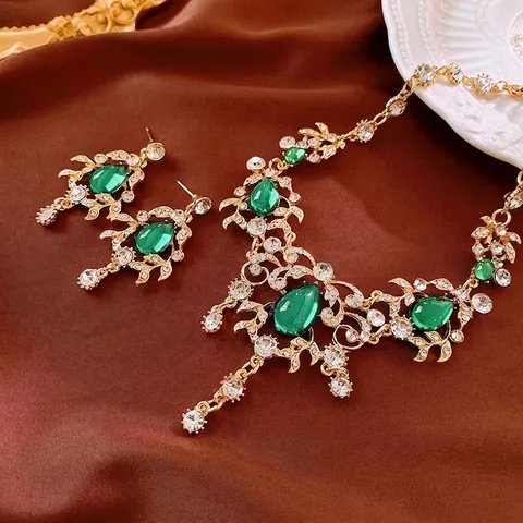 Retro Halskette Und Hängeohrringe Gold Grün Wassertropfen Strass Silberner Ohrstecker Vintage Palast Stil Damen