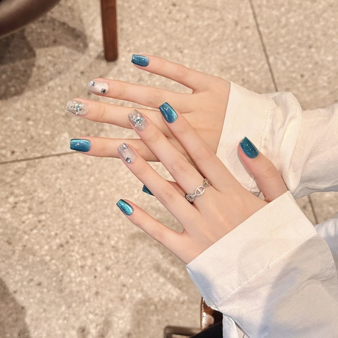 Handgemachte Press On Nails Blaues Katzenauge Silberner Glitzer Stern Strass Dekor Kurze Trapezförmige Falsche Nägel