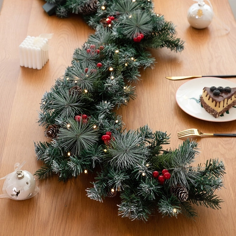 Weihnachtsguirlande Mit LED Lichtern Zapfen Roten Beeren Ornamenten Für Treppen Kamin Feiertag Haus Dekoration Festliches Künstliches Grün