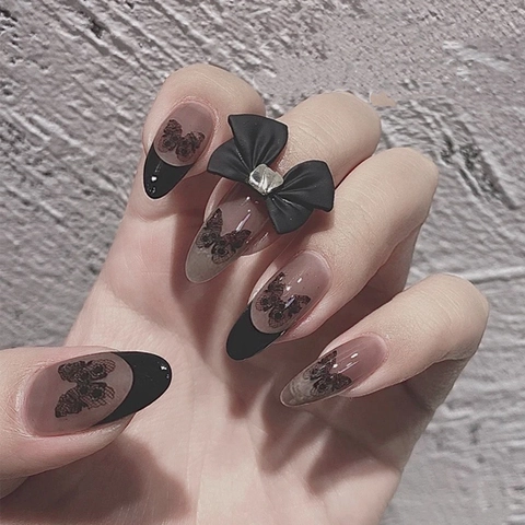 Gothic French Tip Aufklebbare Nägel Schwarztee Transparent Schmetterling 3D Schleife Strass Mandelform Damen
