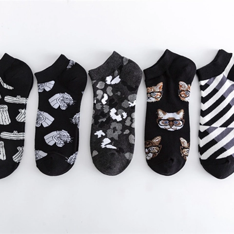Chaussettes En Coton À Motifs Nouveauté Respirant Absorbant La Sueur Décontracté Dessin Animé Camouflage Animal Pour Hommes Femmes