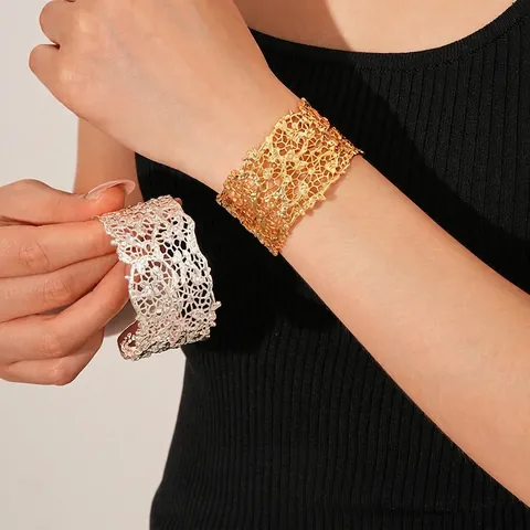Bracciale Rigido In Rame Pizzo Svuotato Per Donna Fascia Larga Trama Di Lava Irregolare Polsino Aperto Gioielli