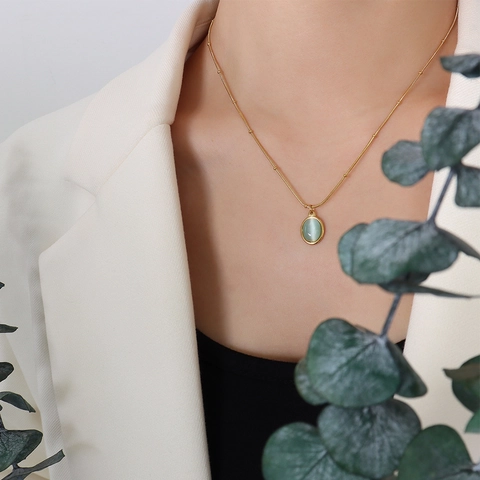 Collar de Acero Inoxidable Chapado en Oro 18K Estilo Vintage Francés para Mujer Elegante Colgante de Piedra Ojo de Gato Ovalada