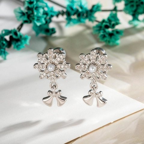 Zircon Snowflake Bowknot Ear Cartilage Stud With Artificial Pearl Center And Stainless Steel Screw Back For Women Elegant Jewelry