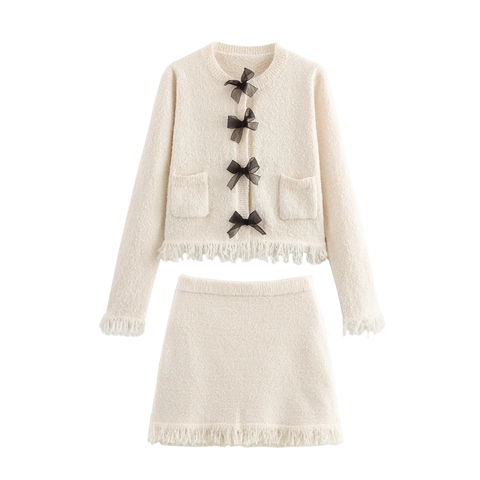 Cardigan E Minigonna In Maglia Da Donna Con Fiocchi Neri E Orlo Con Frange Dolce Bianco Avorio Elegante