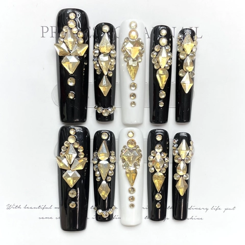 Handgemaakte Luxe Kunstnagels Lange Kistvorm Zwart Wit Contrast Strass Steen Elegante Manicure Decoratie Dames Accessoire