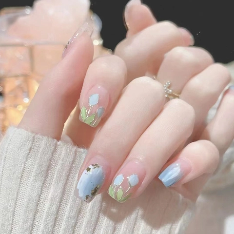 Uñas Postizas Cortas Cuadradas Ovaladas Pintura Al Óleo Azul Patrón Flor Tulipa Decoración Lámina De Oro ABS Estilo Ins Suave Mujeres