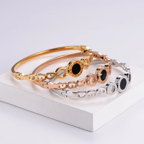 Brazalete Acero Inoxidable 316L Números Romanos Incrustación Concha Negra Bañado Oro 18K Joyería Para Mujer