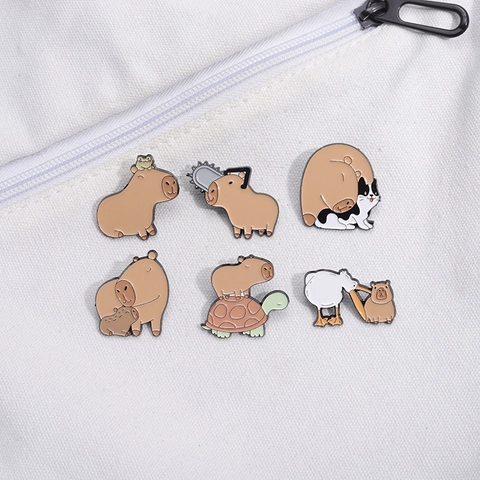 Tekentrick Capybara Emaille Pin Schattige Dierlijke Broche Legering Bakverf Revers Badge Sieraden Voor Rugzak Kleding Accessoires