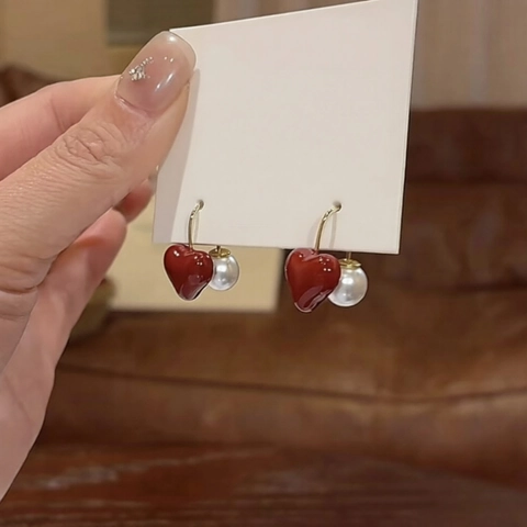 Rote Herz Faux Künstliche Perle Ohrhänger Mit Silver Earring Post Retro Französischer Palaststil Eleganter Legierungsschmuck Damen