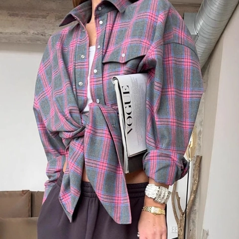 Chemise à Carreaux pour Femmes Manches Longues Vintage Oversize Chemisier à Carreaux Boutonné Top Poche Décontracté Coupe Large Mode Automne
