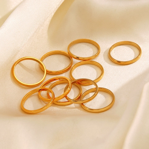 Minimalist Fashion Stainless Steel Plain Band Ring For Women Gold Plated Geometric Circle Ring Hip Hop Ins Style Jewelry