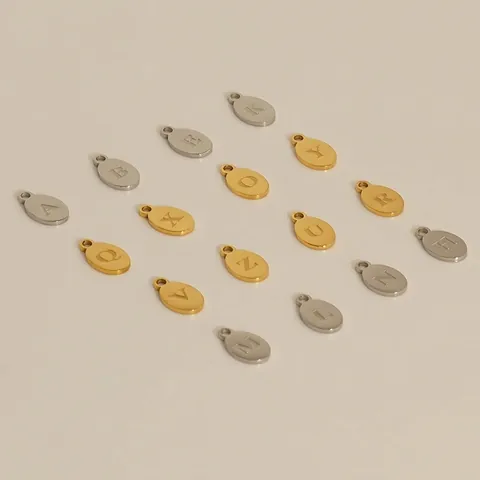 Ovaler Buchstaben Anhänger 304 Edelstahl 18K Vergoldet Gravierter Initialen Charm Für DIY Halsketten Armband Schmuckherstellung