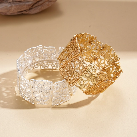 Vintage Hollow Flower Wide Cuff Bracelet Matte Alloy Geometric Modular Jewelry For Women Fashion Niche Unique