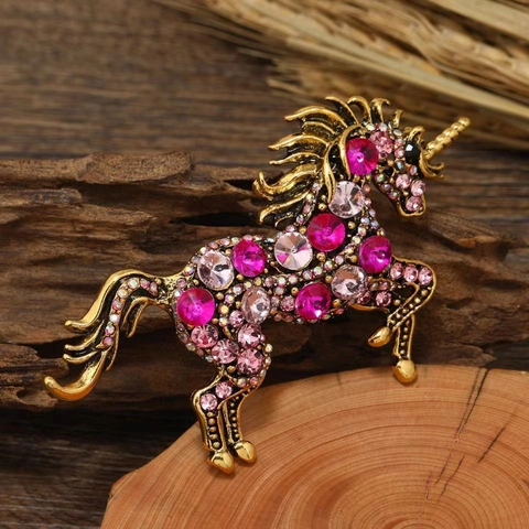 Vintage Animal Brooch Pin Retro Alloy Rhinestone Unicorn Horse Corsage Accessories For Banquet Party Daily Women Men Jewelry