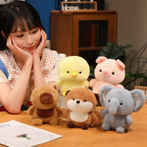 Peluches Animaux Mignons Capybara Lapin Mouton Ours Éléphant Canard Loutre Poupées Douces Décoration Bureau Kawaii