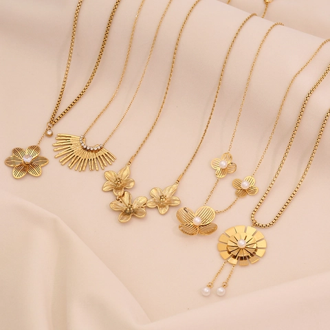 Flower Pendant Necklace Stainless Steel Artificial Pearl Cubic Zirconia Elegant Jewelry For Women Fashion Clavicle Chain