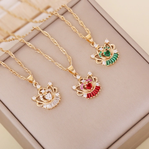 Collier Pendentif Couronne Coeur Zircone Cubique Cuivre Plaqué Or Chaîne À Vagues Bijoux Élégants Cadeau Femme