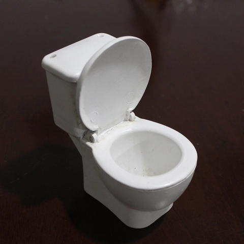 Miniature Resin Toilet Model Figurine For Micro Landscape Garden Decoration Funny Novelty Dollhouse Accessory