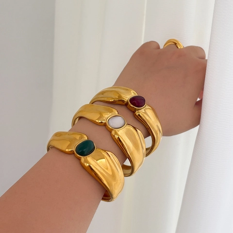 Bracciale Rigido Aperto in Acciaio Inossidabile Retro Chic da Donna Con Placcatura in Oro e Gioielli Ovali in Pietra