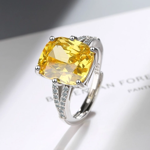 Luxurious Silver Plated Copper Adjustable Open Ring For Women With Large Yellow Cushion Cut Zirconia Geometric Fashion Jewelry