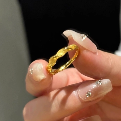 Verdrehter Wellenförmiger Offener Ring Kupfer Echtgold Vergoldet Französischer Retro Minimalistischer Schmuck Für Frauen