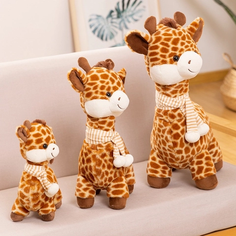 Süßes Giraffe Plüschtier Weiches Stofftier Puppe Mit Gestreiftem Schal Für Kinderzimmer Deko Tröstendes Geschenk