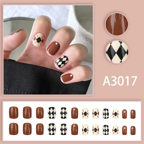 Press On Nails Square Shape Mocha Brown Checkboard Pattern Artificial Pearl Decor Vintage Glossy Resin False Nail Tips For Women