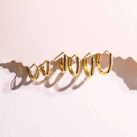Orecchini A Cerchio In Rame Placcati Oro 18K Semplici Lucidi Tondi Huggie Minimalista Moda Donna
