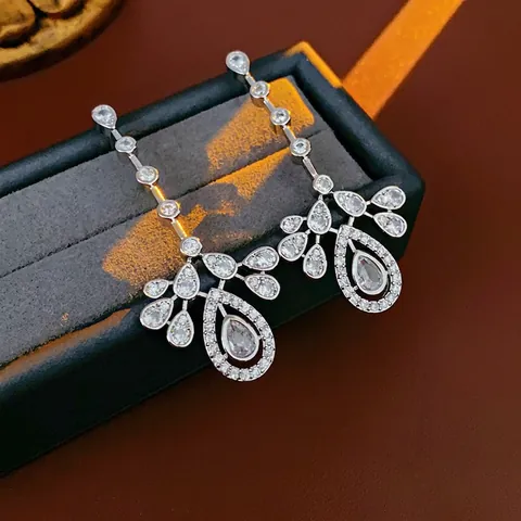 Elegantes Pendientes Colgantes De Gota De Agua Circonita Borla Larga Cobre Con Poste De Plata Para Mujer Joyería Boda