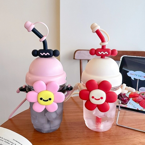 Cute Cartoon Sunflower Heart Plastic Water Bottle With Straw And Strap Portable BPA Free Large Capacity Outdoor Drinkware