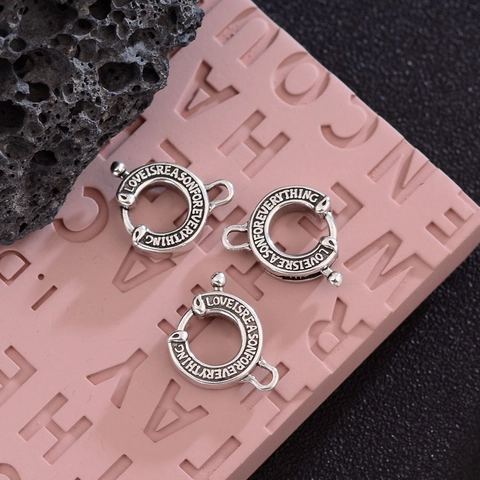 Fermoir Anneau À Ressort Circulaire Gravé Cuivre Plaqué Argent Connecteur De Bijoux DIY Pour Colliers Et Bracelets