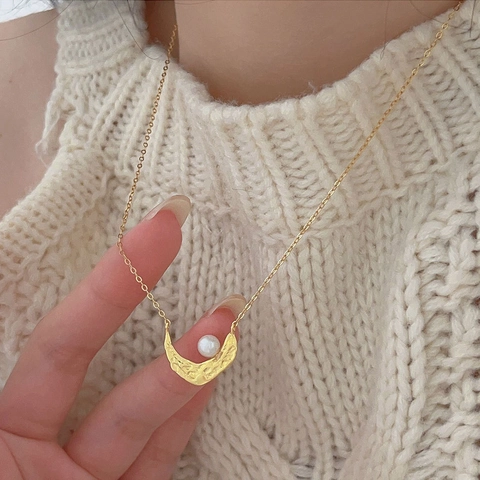 Crescent Moon Pendant Necklace 925 Sterling Silver With Freshwater Pearl Hammered Texture Vintage Minimalist Jewelry For Women