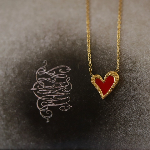 Titanstahl Rote Herz Anhänger Halskette Gold Plattiert Gehämmert Textur Acryl Herz Schmuck Geschenk Für Damen Romantische Kette