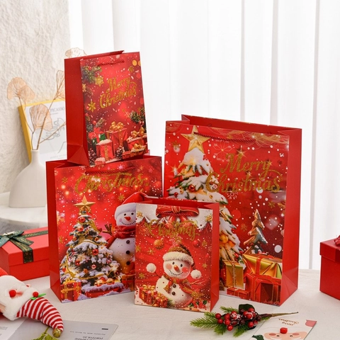 Kerstcadeautasjes Papieren Handtassen Wit Karton Glitter Merry Christmas Sneeuwpop Boom Patronen Voor Feestdagen