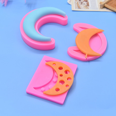 Moon Shaped Silicone Mold Flexible Pink Baking Tool For Fondant Mousse Cake Decoration Soap Resin DIY Crafting