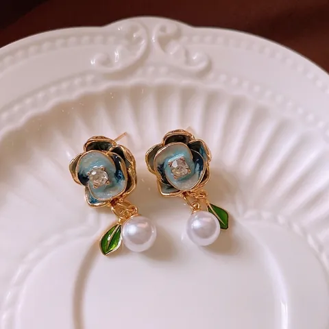 Blumen-Ohrhänger Mit Emaille-Rose Zirkonia Kunstperle Und 925 Sterling Silber Ohrstecker Vintage-Stil Damen