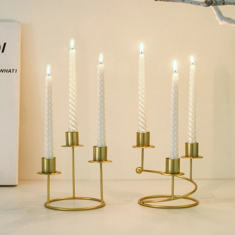 Iron Candle Holder Metal Candlestick Modern Nordic Style For Wedding Dinner Party Home Table Decor Spiral Round Base Multi Arm