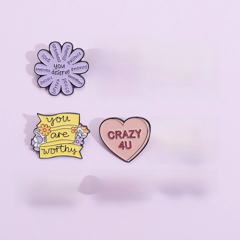 Pines de Esmalte Inspiradores para Mochila Broches de Aleación con Letras Motivacionales Forma de Flor Corazón Cerebro Insignia Estética Joyería para Ropa de Estudiantes