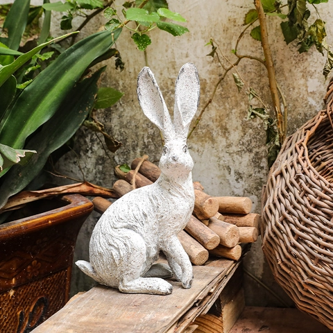 Resin Animal Figurines Rabbit Chicken Distressed White Finish Vintage American Style Garden Outdoor Indoor Home Decor Statues