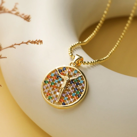 Koperen Vergulde Jezus Kruis Hanger Halsketting Voor Vrouwen Retro Religieuze Zirconia Ingelegde Ketting Sieraden