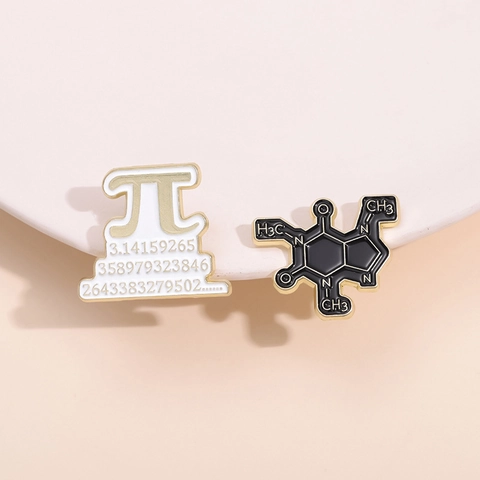 Épingle De Broche En Émail Symbole Pi Molécule De Caféine Alliage De Zinc Bijoux De Science De Mathématiques Pour Étudiant