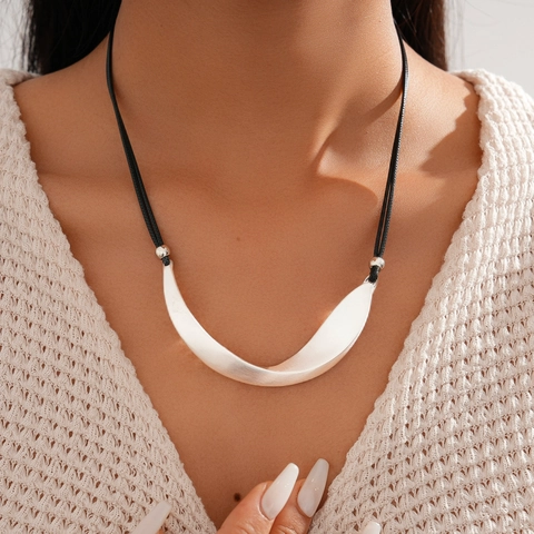 Alloy Brushed Twisted Geometric Pendant Necklace With Double Layer Wax Cord Minimalist Sweater Chain For Women