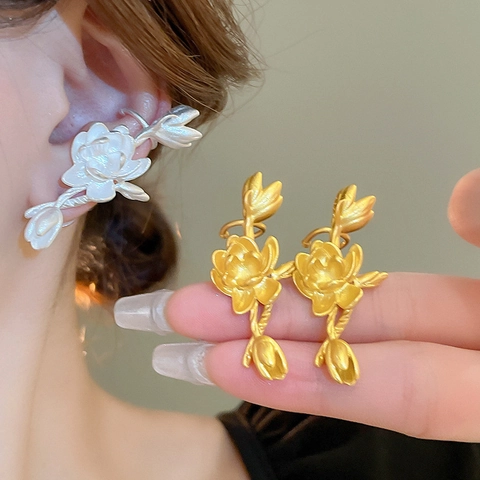 Vintage Lotus Flower Branch Ear Clip Earrings Matte Copper Metal Retro Aesthetic Jewelry For Women