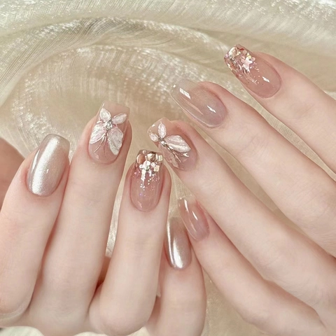 Handgemachte Rosa Verlauf Press On Nägel Mit 3D Schmetterling Und Glitzer Elegante Kurze Quadratische Künstliche Nägel Für Frauen